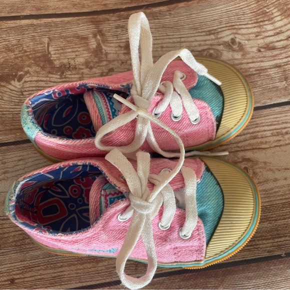 Weebok toddler girl sneakers size 4 - Picture 5 of 14